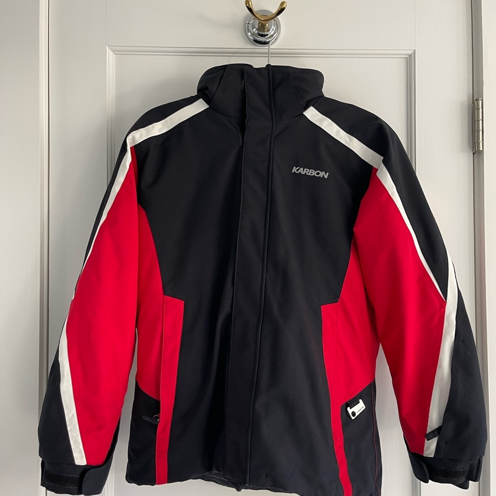 Boys 14 Karbon ski jacket with removable hood, powder skirt, sleeve pocket.